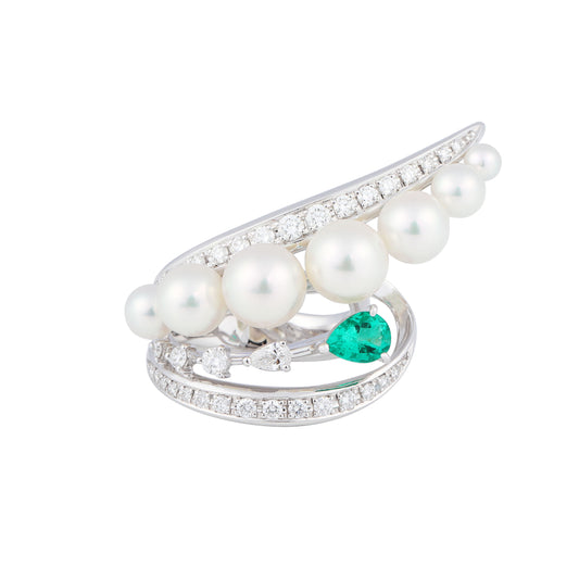 3-8mm Akoya Cultured Pearls Natural Pear Shape Emerald Diamond Ring in Platinum