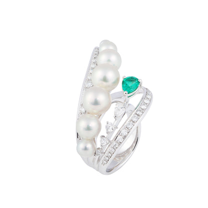 3-8mm Akoya Cultured Pearls Natural Pear Shape Emerald Diamond Ring in Platinum