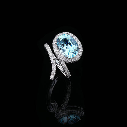 Oval Aquamarine Diamond Ring in 18K White Gold