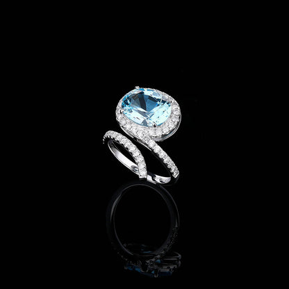 Oval Aquamarine Diamond Ring in 18K White Gold