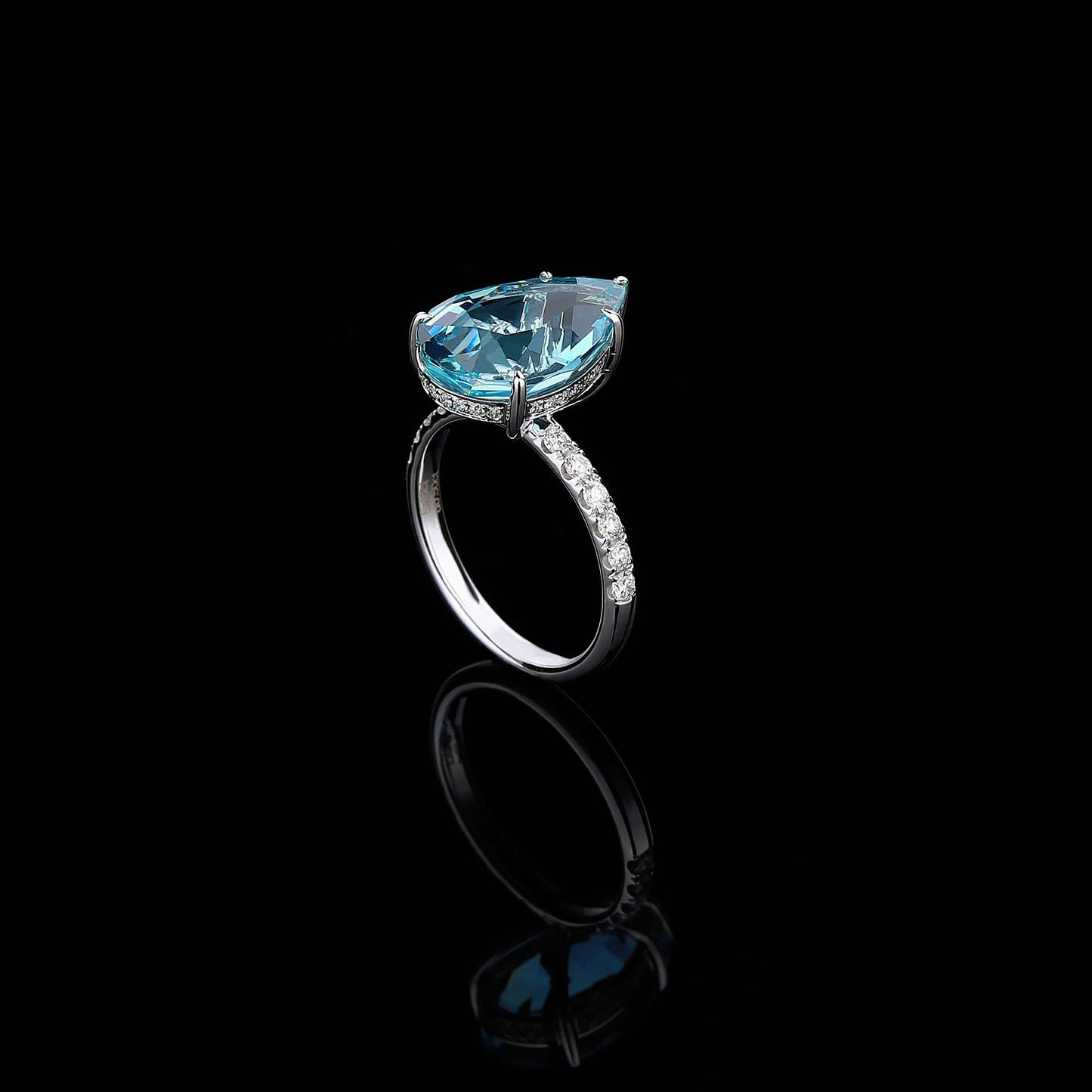 Pear Santa Maria Aquamarine Diamond Ring in 18K White Gold