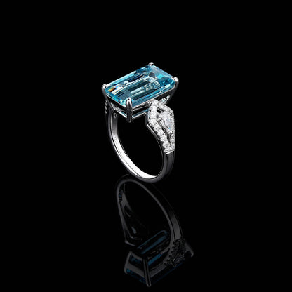 Exceptional Santa Maria Aquamarine Diamond Ring in 18K White Gold