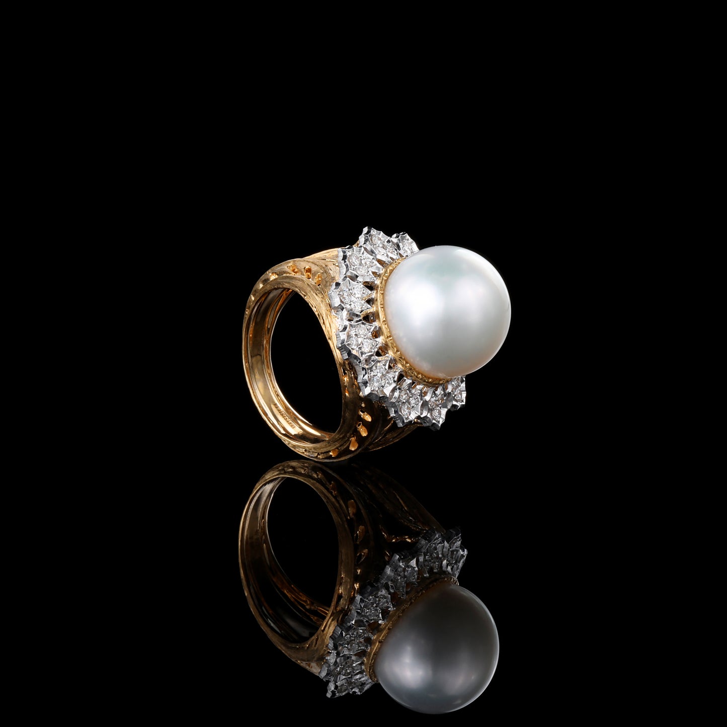 White South Sea Cultured Pearl Diamond Ring in 18K Yellow Gold