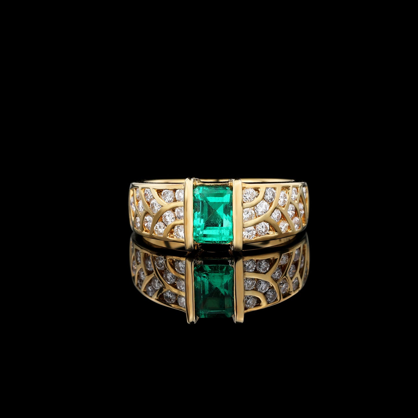 Natural Emerald Diamond Ring in 18K Yellow Gold