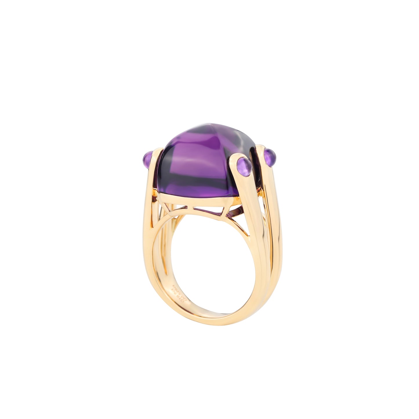 Sugarloaf Cut Amethyst Ring in 18K Yellow Gold