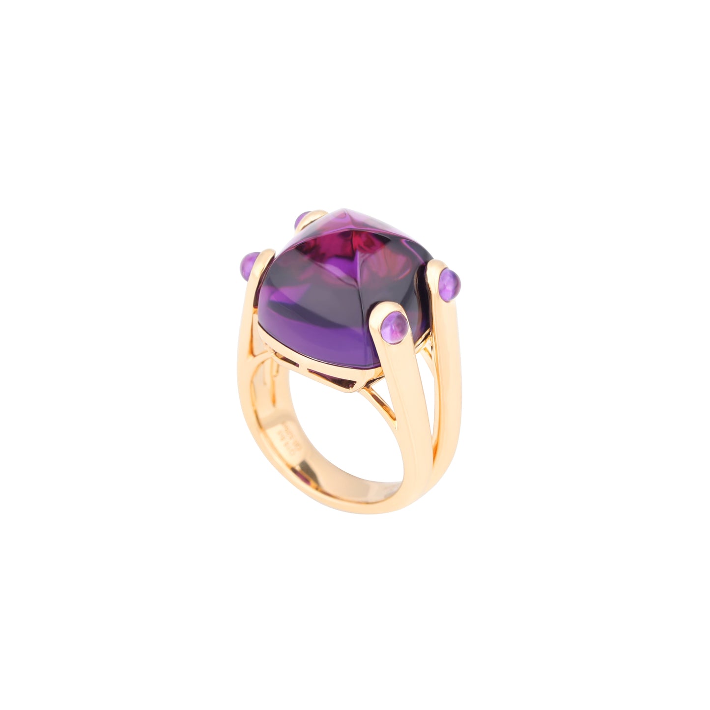 Sugarloaf Cut Amethyst Ring in 18K Yellow Gold