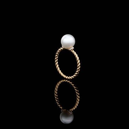 8.5mm Single Akoya Cultured Pearl Diamond Ring in 18K Yellow Gold