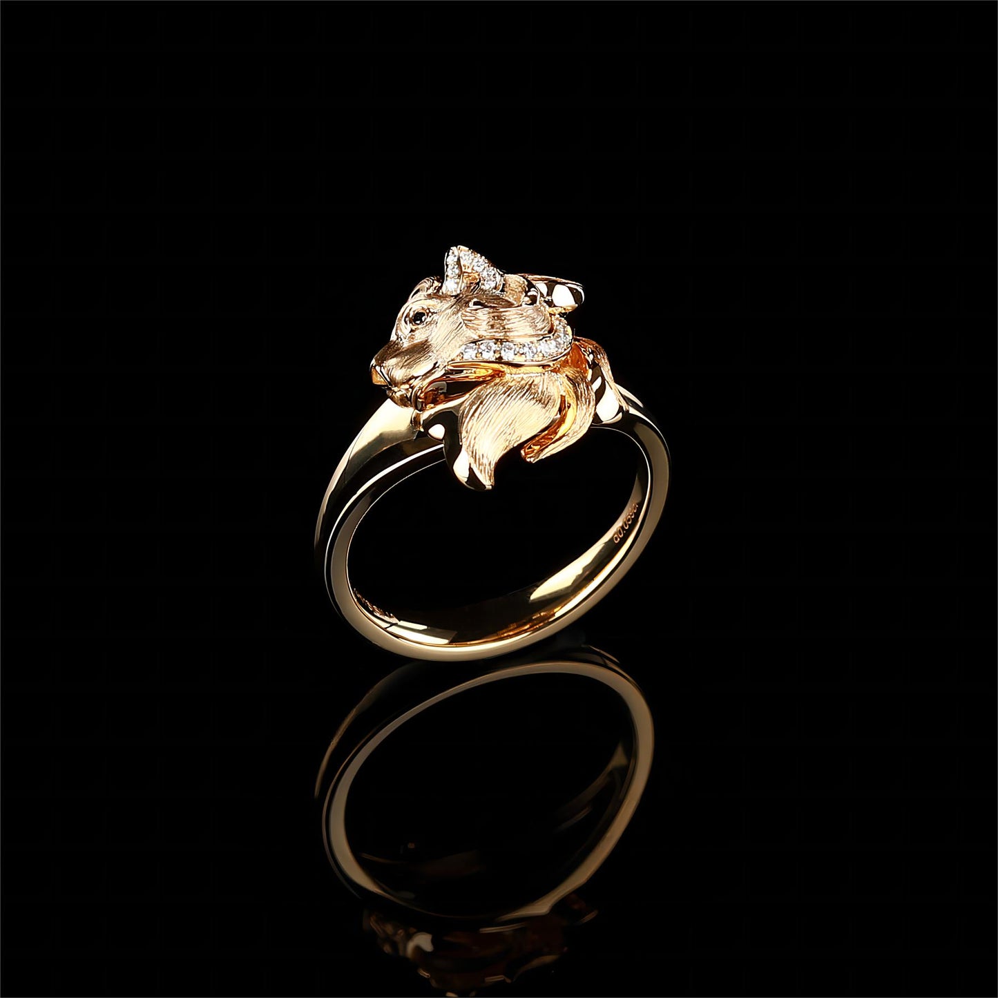 Men's Lion Head Diamond Ring in 18K Yellow Gold